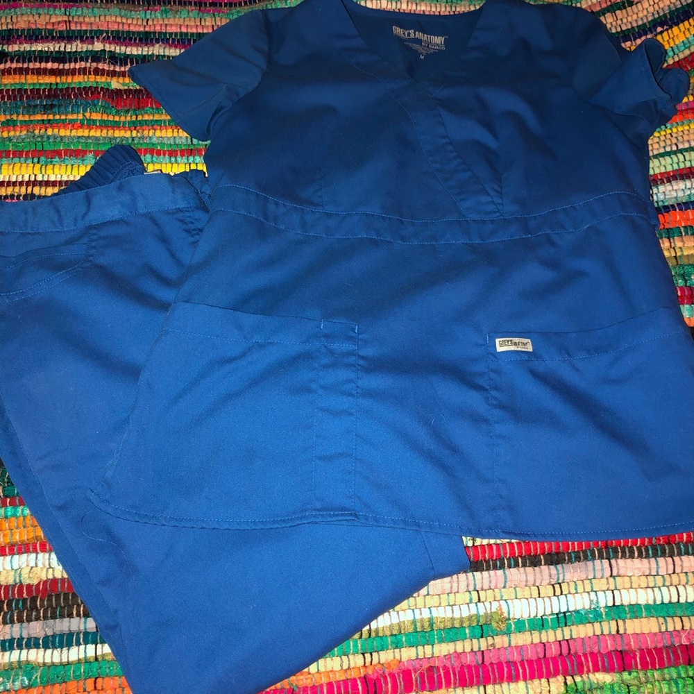 Royal blue Grey’s Anatomy scrubs size medium